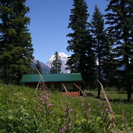 Mount Robson Lodge Exterior photo